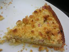 Tarte rhubarbe amandine en crumble