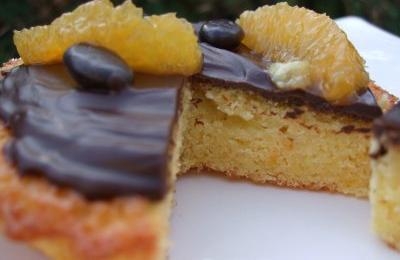 Gâteau aux écorces d'orange et chocolat