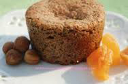Mini - cakes aux noisettes et abricots moelleux